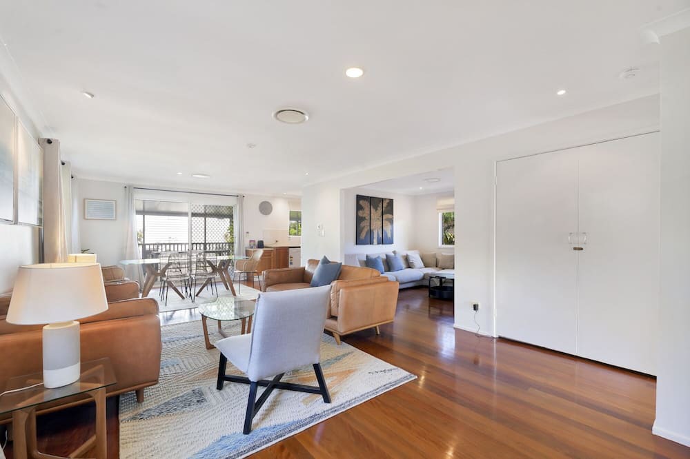 Photo of Livingroom in Mermaid Beach