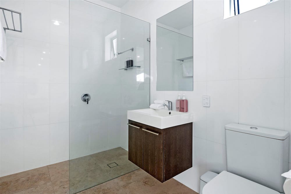 Photo of Bathroom in Mermaid Beach