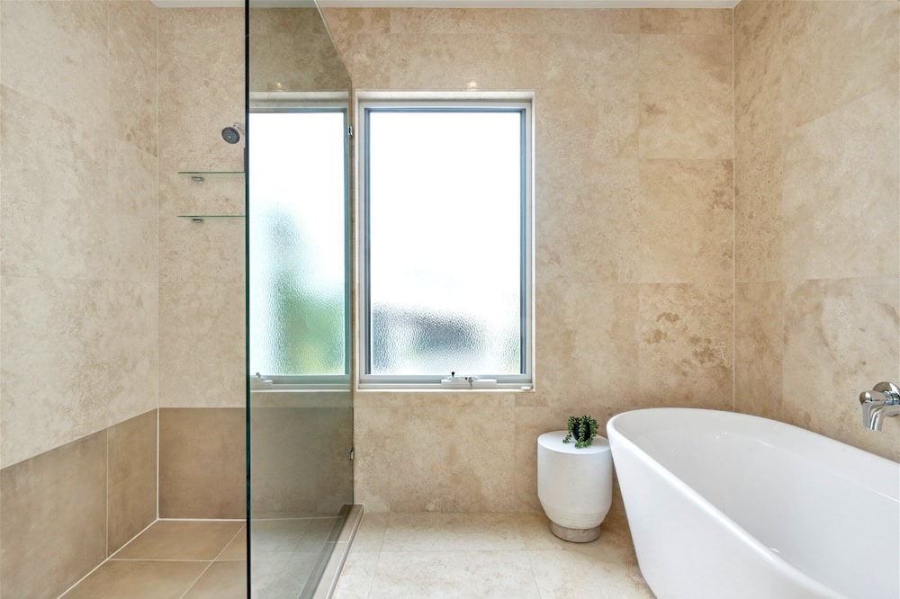Photo of Bathroom in Mermaid Beach