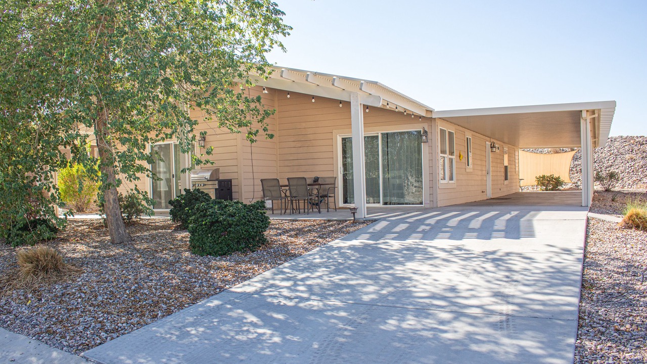 Photo of Outdoor in Needles