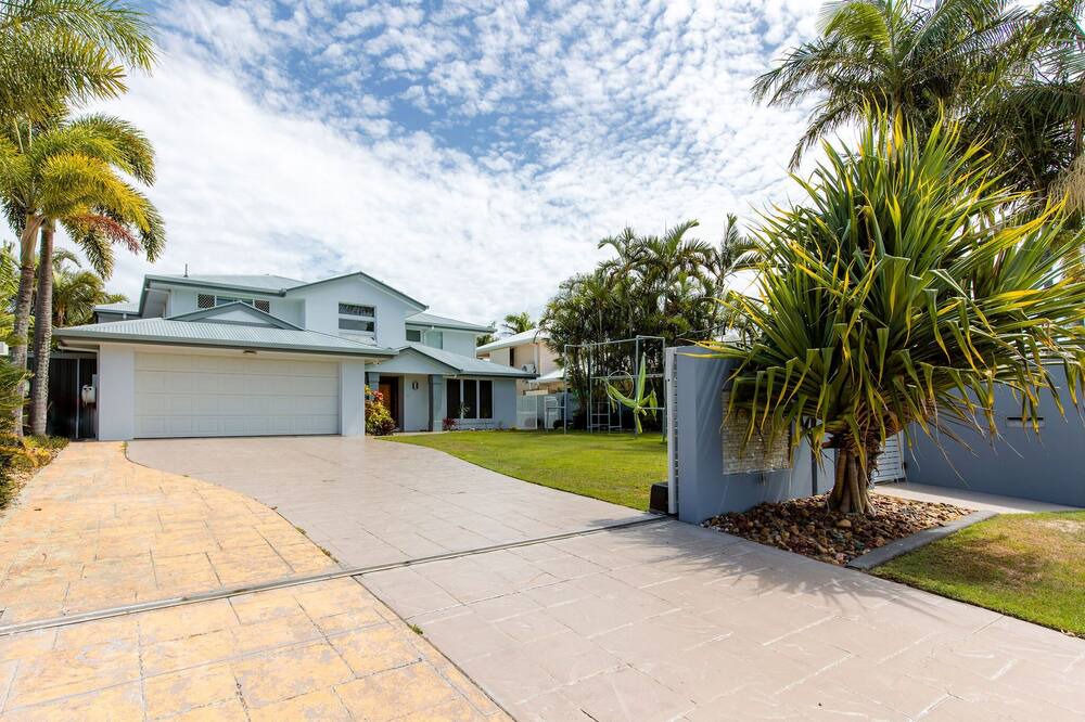 Photo of Others in Pelican Waters