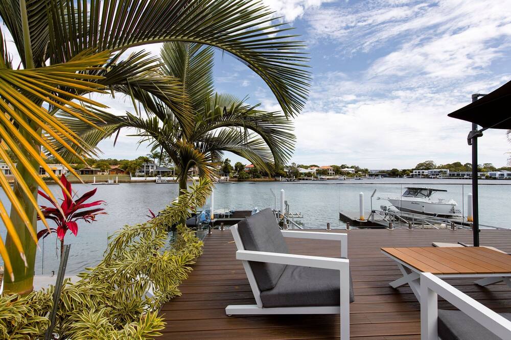 Photo of Others in Pelican Waters