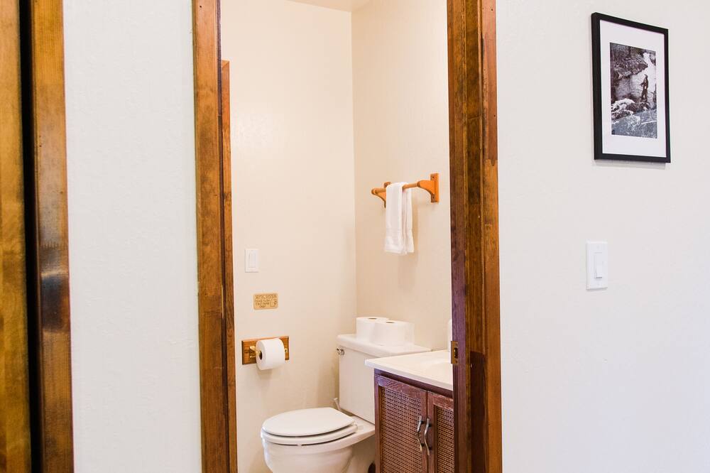 Photo of Bathroom in Arnold