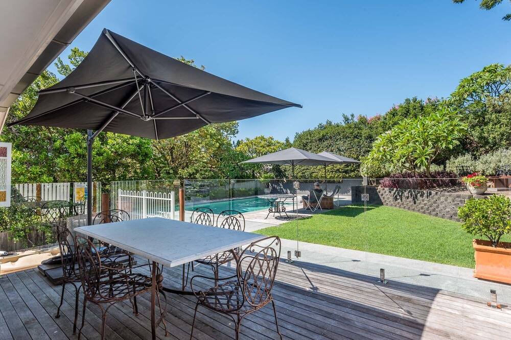 Photo of Outdoor in Bardon