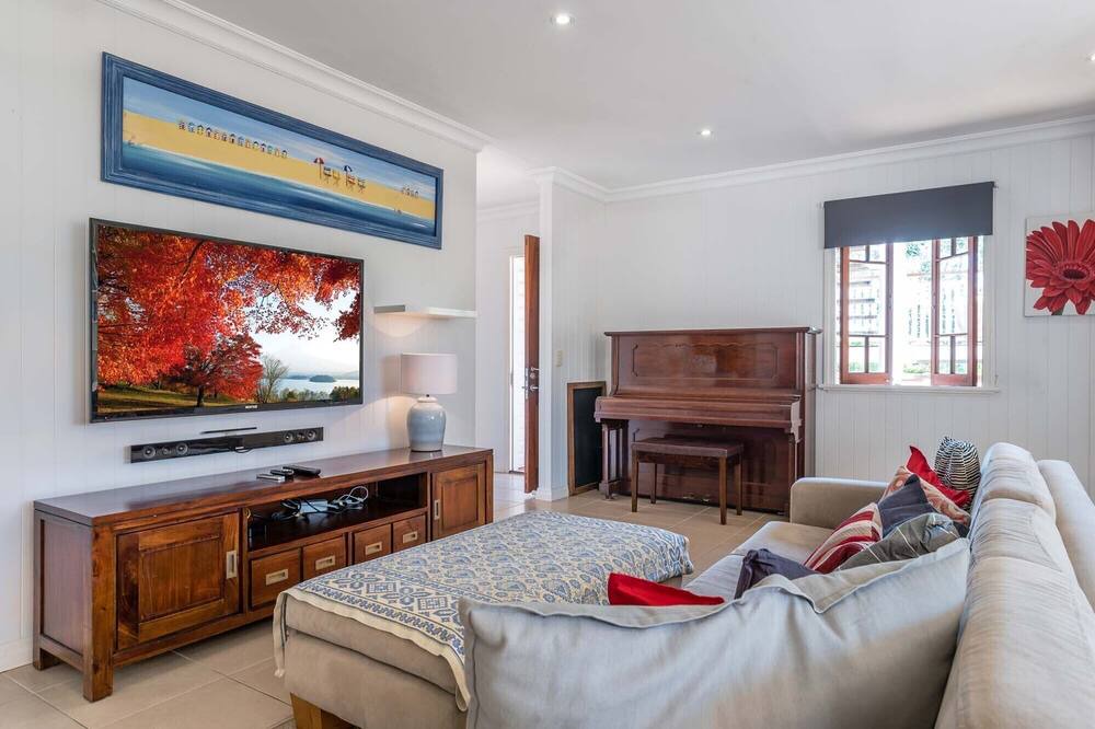 Photo of Livingroom in Bardon