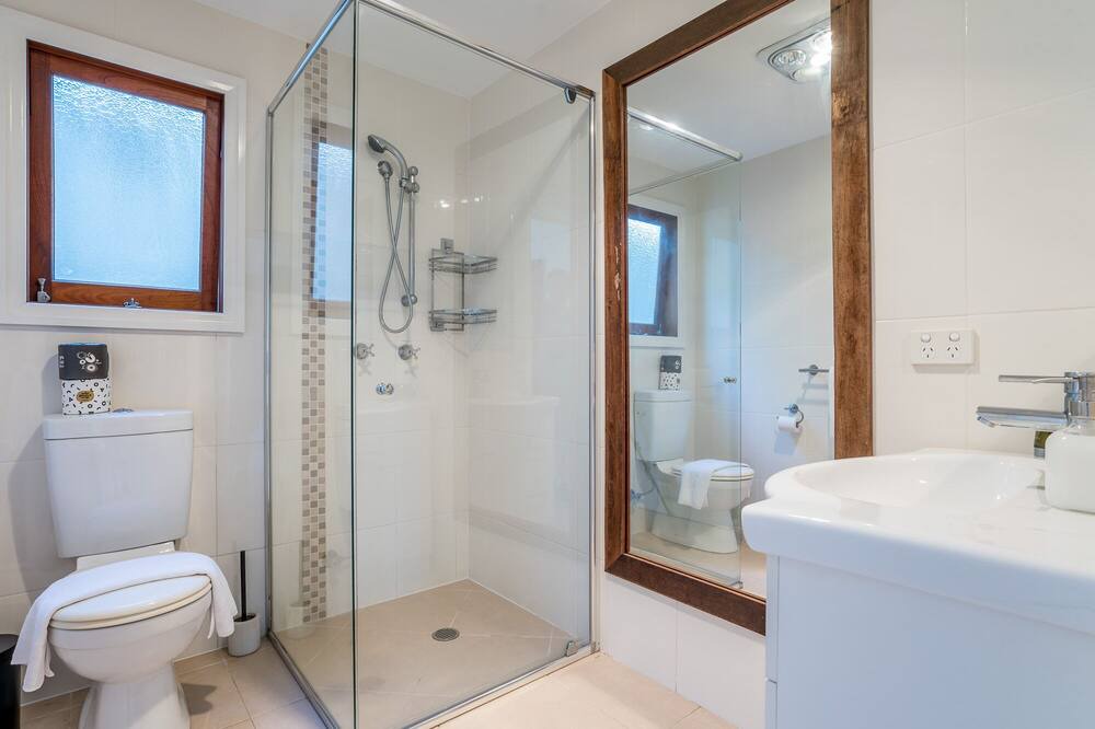 Photo of Bathroom in Bardon