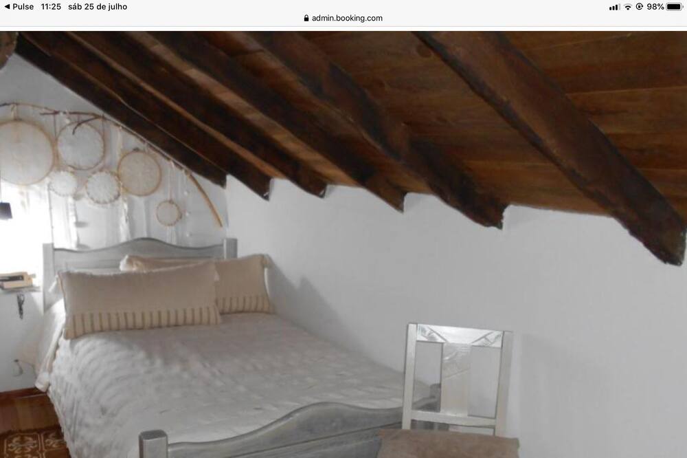Photo of Bedroom in Seia