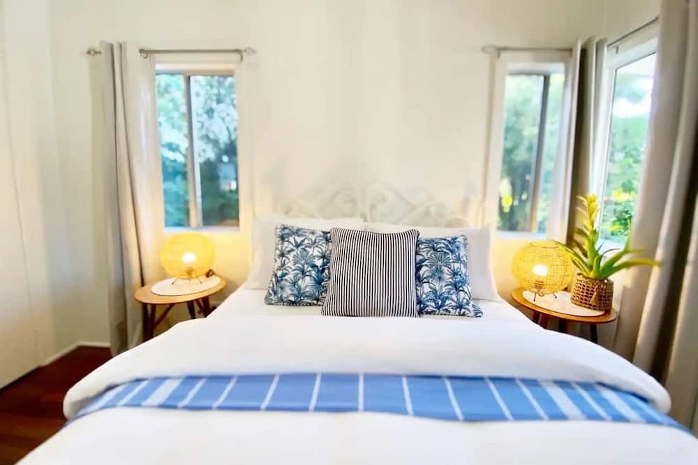 Photo of Bedroom in Moffat Beach