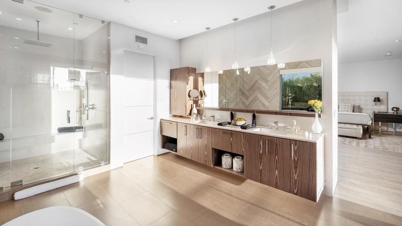 Photo of Bathroom in Beverly Grove