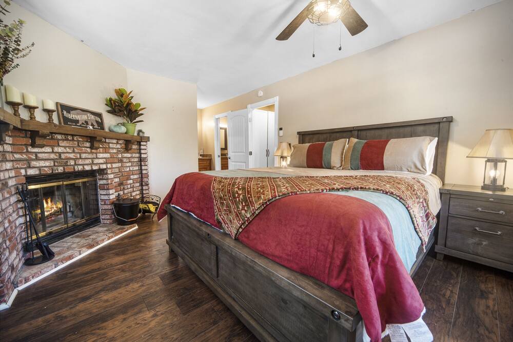 Photo of Bedroom in Woodlands