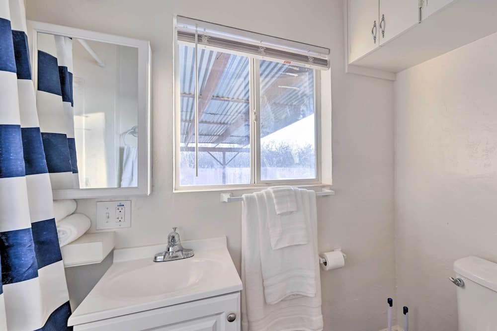 Photo of Bathroom in Kaweah