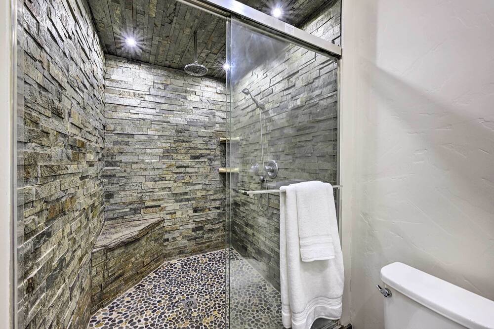 Photo of Bathroom in Kaweah