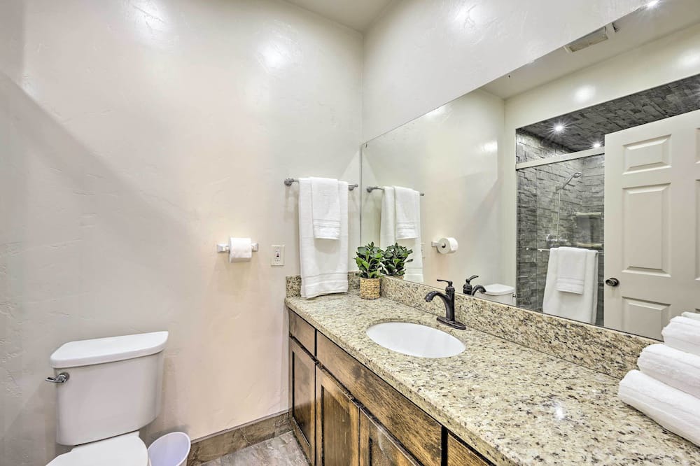 Photo of Bathroom in Kaweah