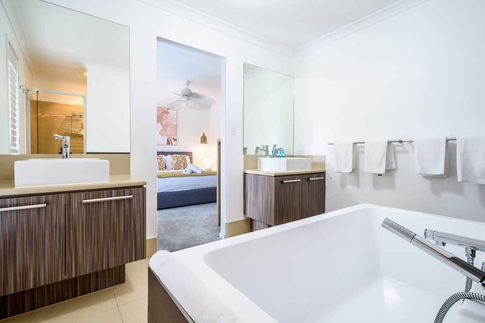 Photo of Bathroom in Upper Coomera