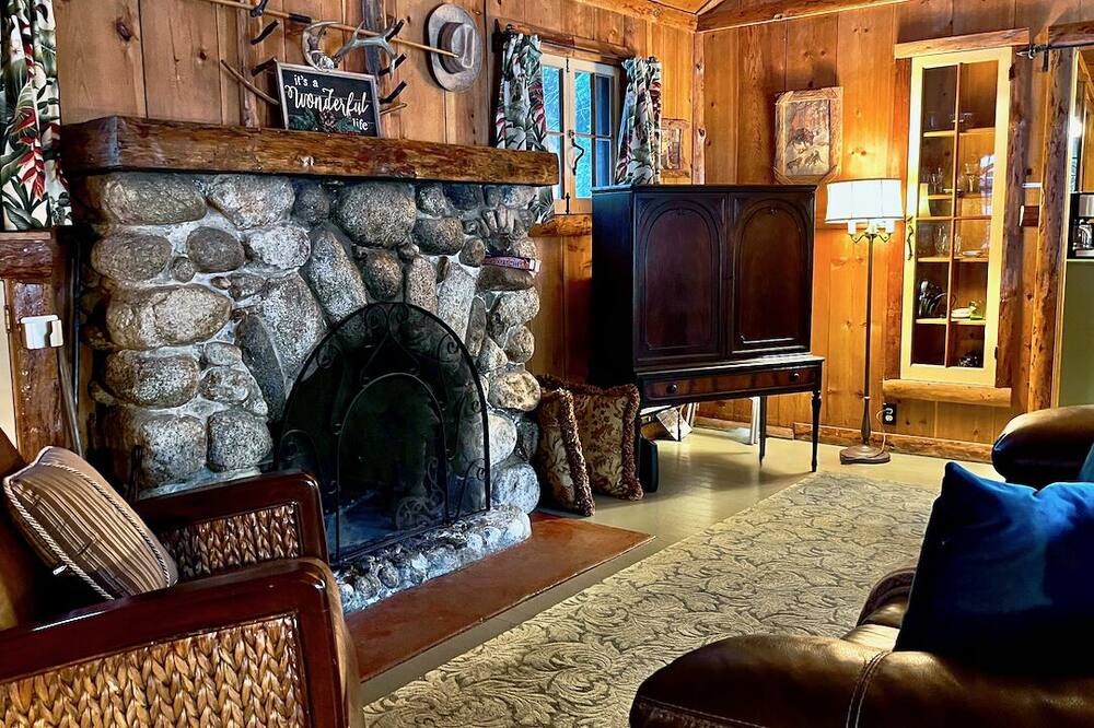 Photo of Livingroom in Idyllwild
