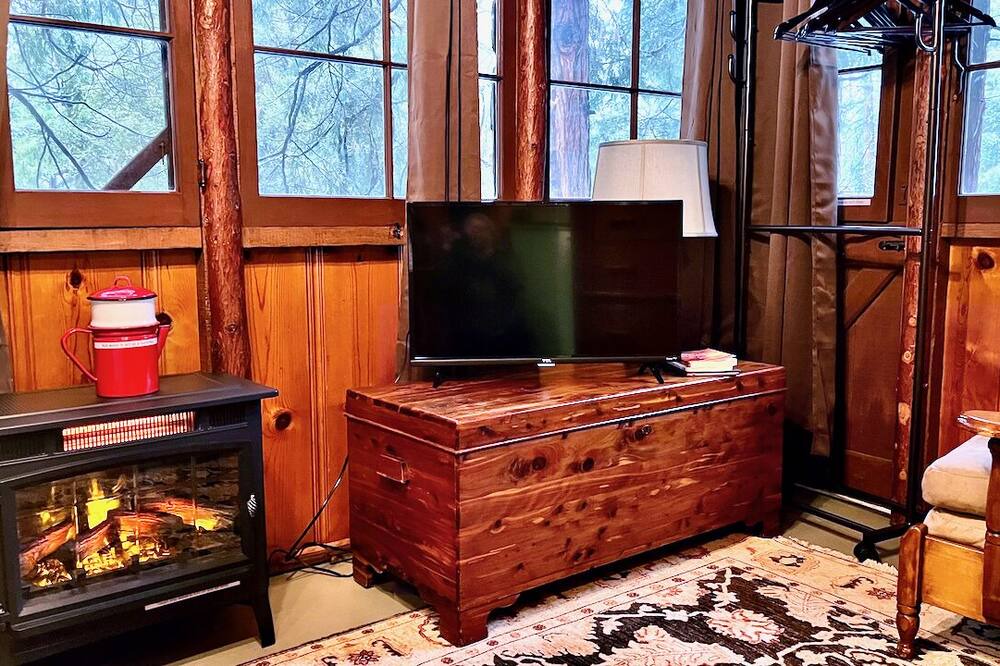 Photo of Bedroom in Idyllwild