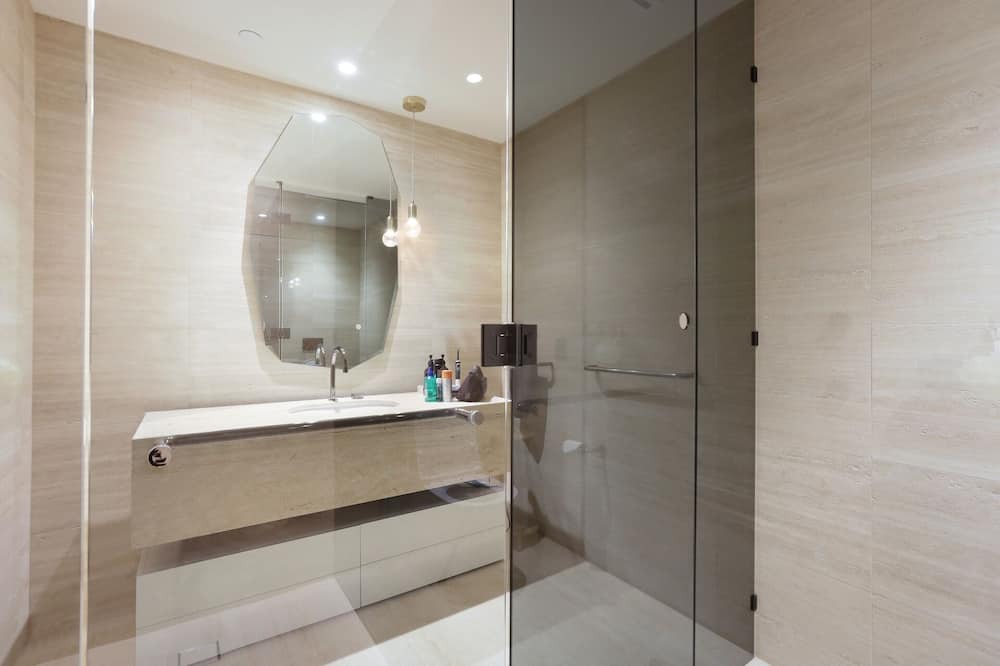 Photo of Bathroom in Mermaid Beach