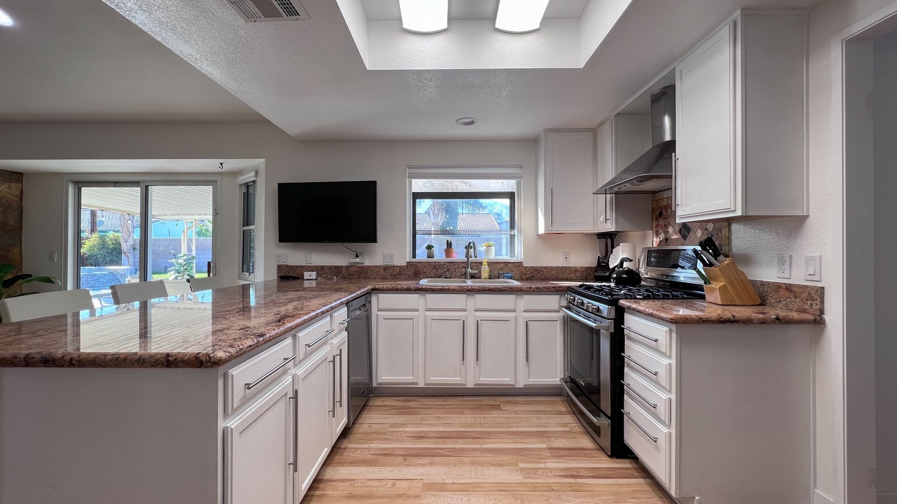 Photo of Kitchen in Racquet Club South