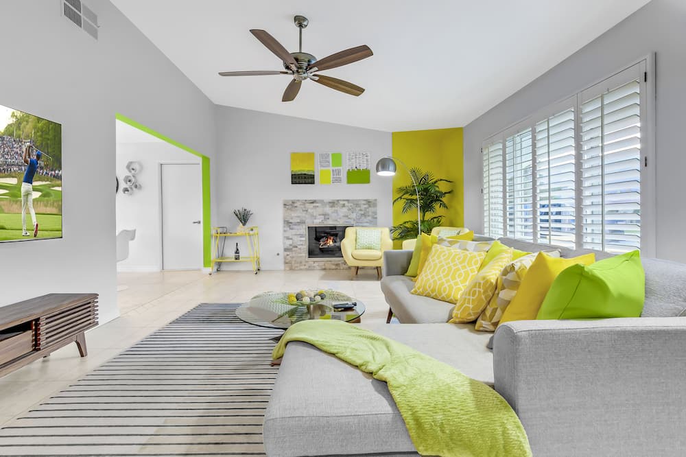 Photo of Bedroom in Sunrise Vista Chino