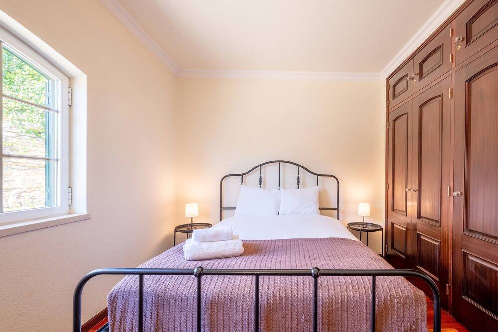 Photo of Bedroom in Sao Joao das Lampas