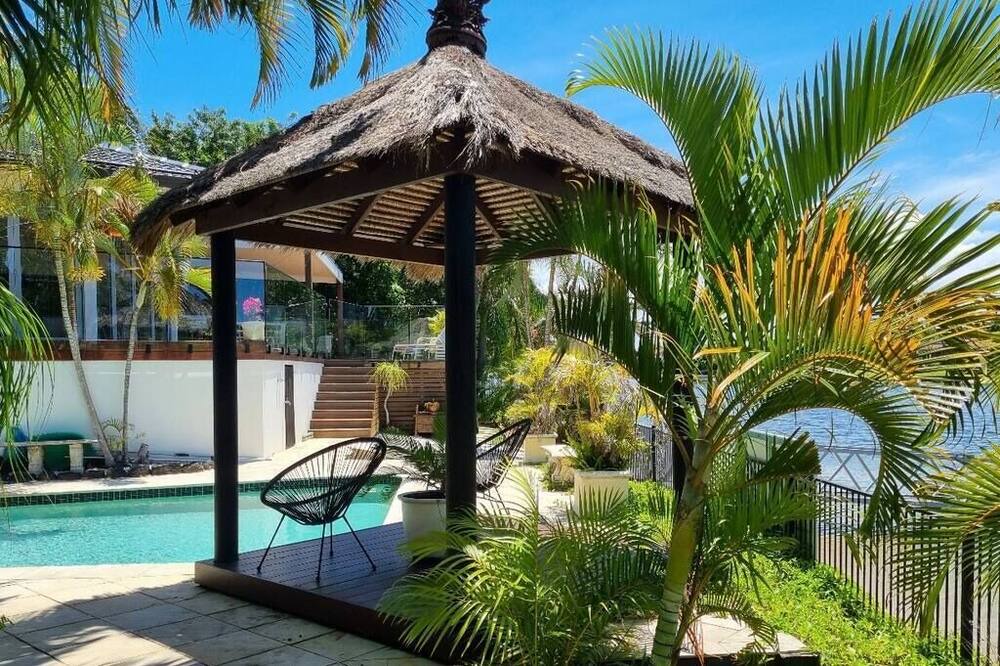Photo of Outdoor in Broadbeach Waters