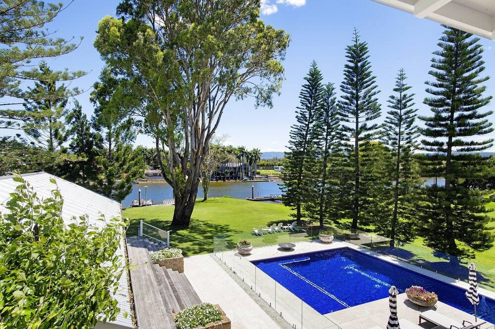 Photo of Outdoor in Ashmore