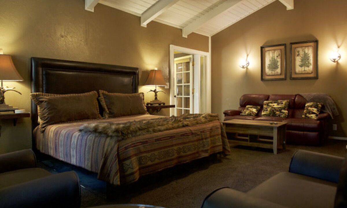 Photo of Bedroom in Idyllwild