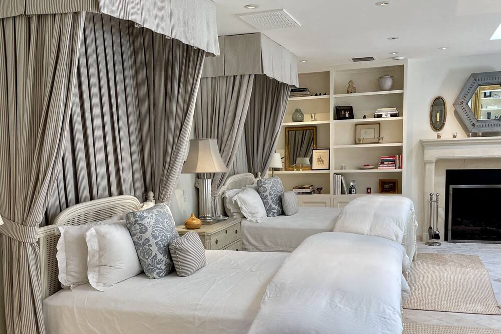 Photo of Bedroom in Oak View