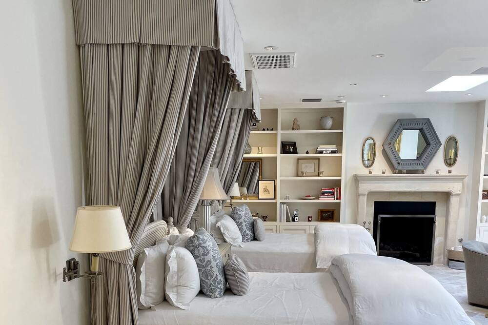 Photo of Bedroom in Oak View