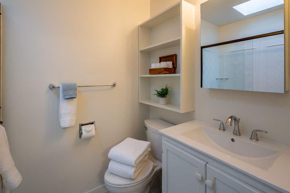 Photo of Bathroom in Montecito