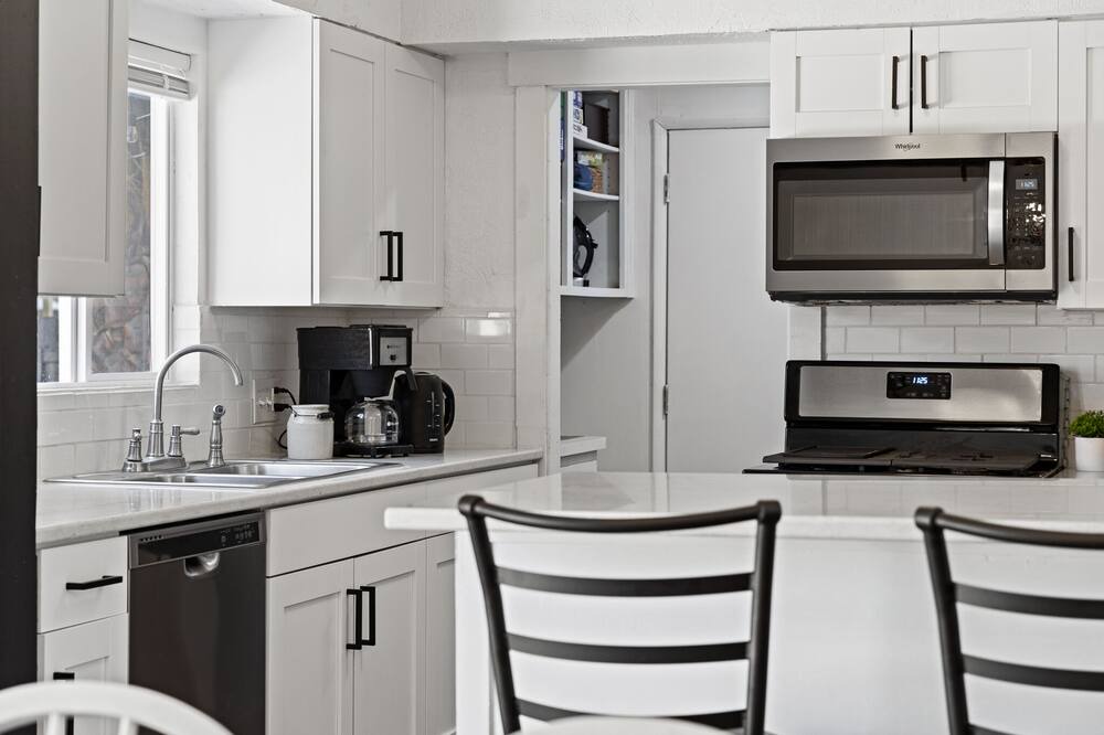 Photo of Kitchen in Hanford