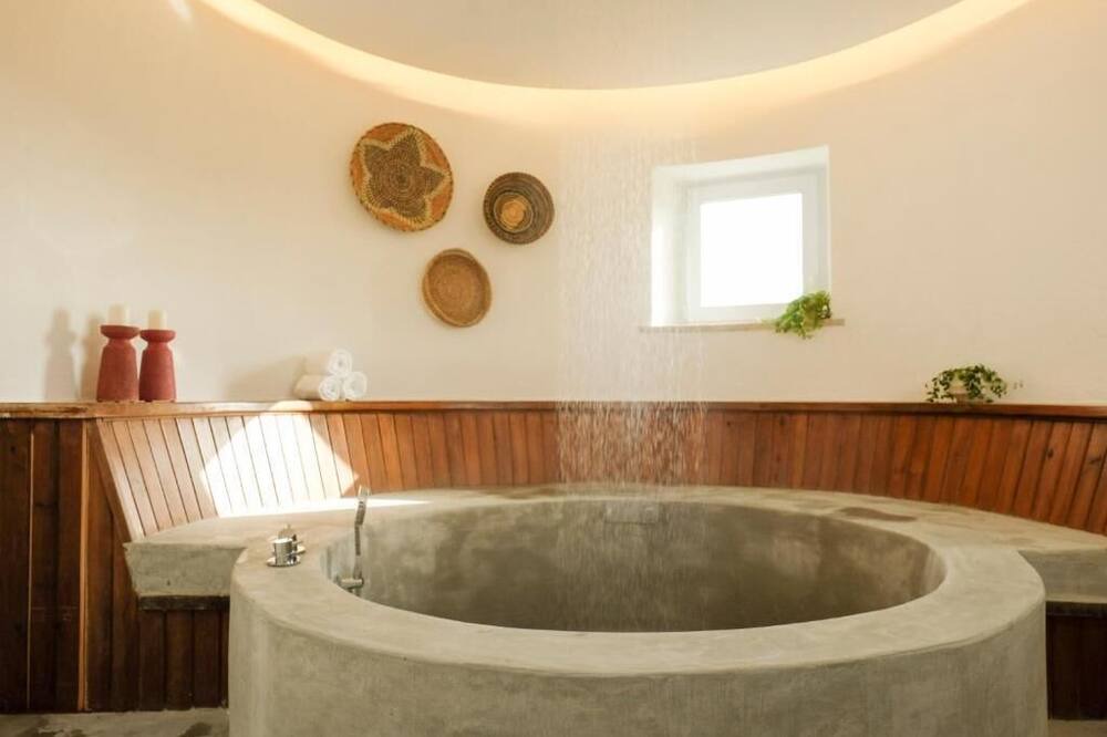 Photo of Bathroom in Oeiras