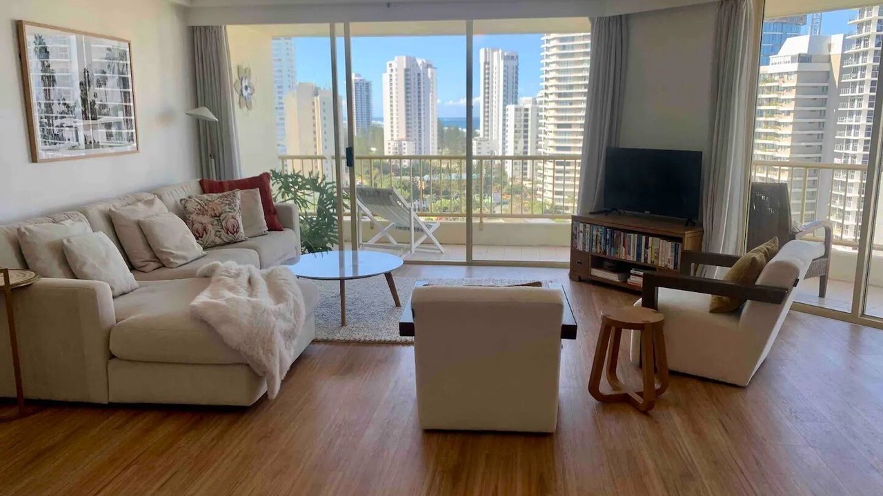 Photo of Livingroom in Main Beach
