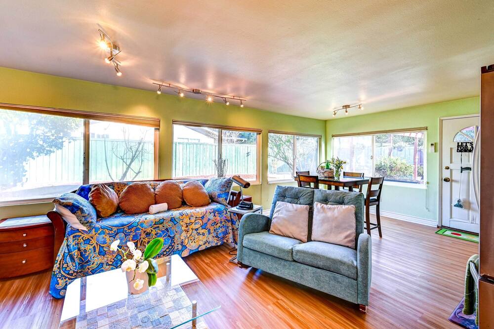Photo of Livingroom in Allied Gardens