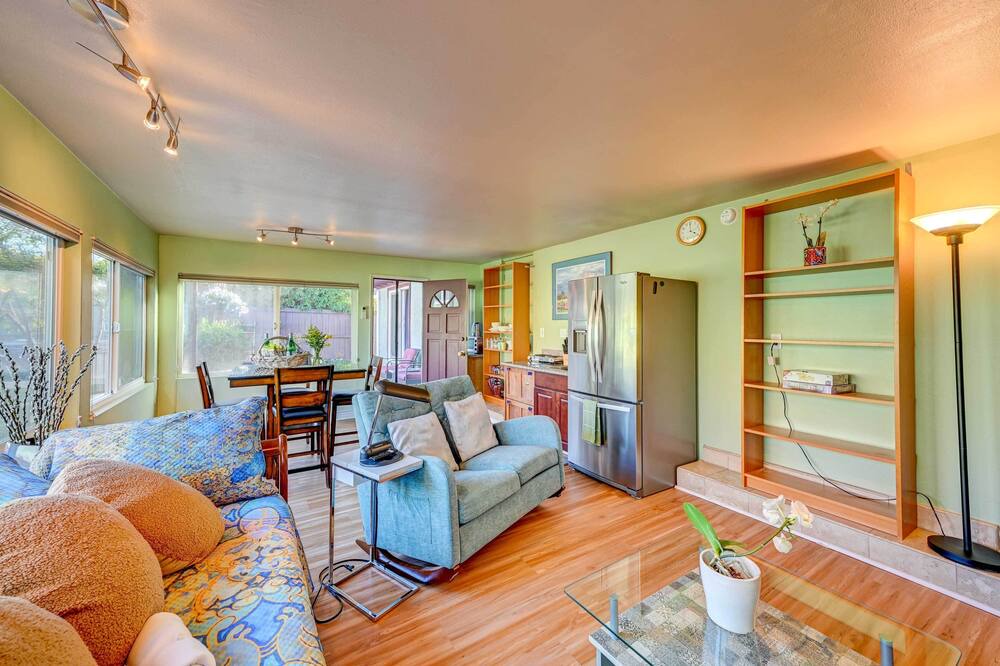 Photo of Livingroom in Allied Gardens