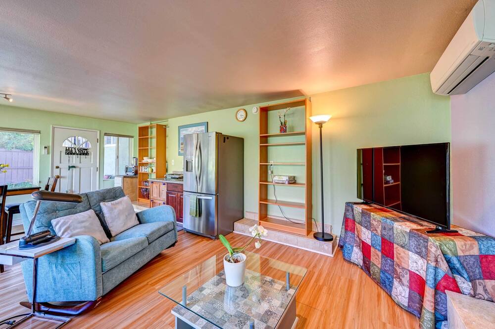 Photo of Livingroom in Allied Gardens