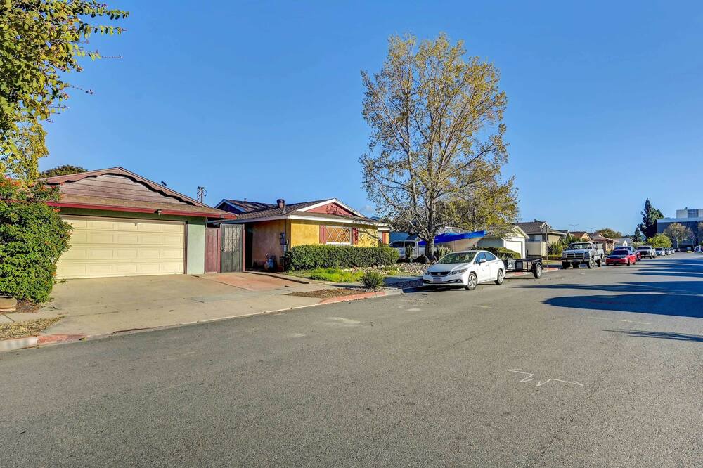 Photo of Outdoor in Allied Gardens