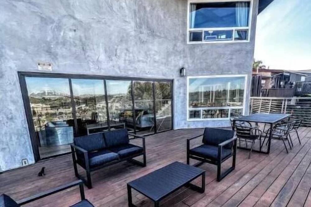 Photo of Patio Balcony in Allied Gardens