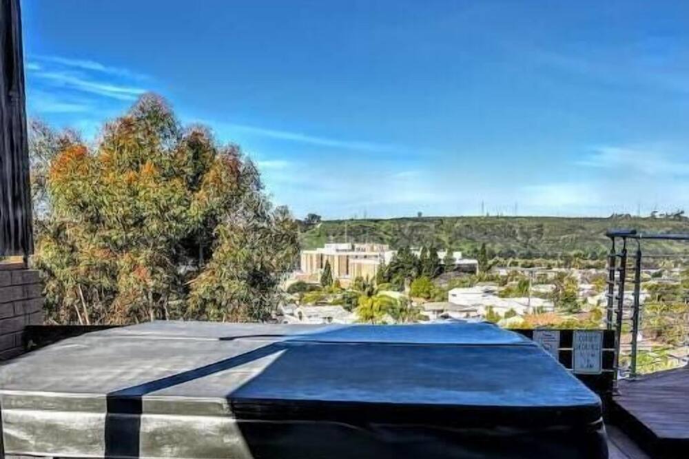 Photo of Outdoor in Allied Gardens