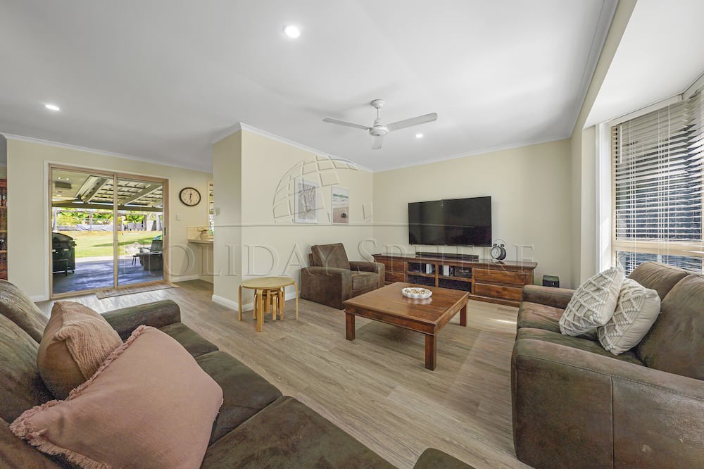 Photo of Livingroom in Oxenford