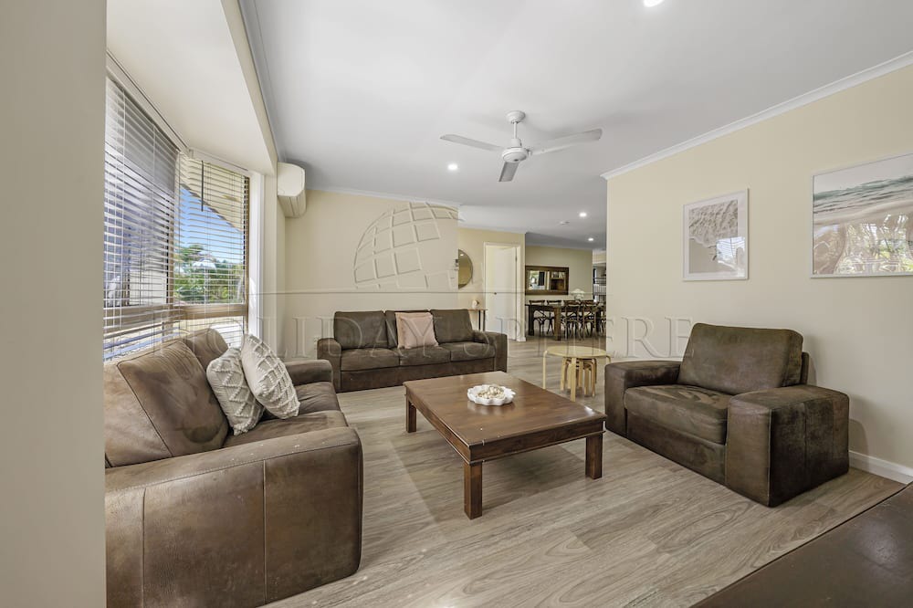 Photo of Livingroom in Oxenford