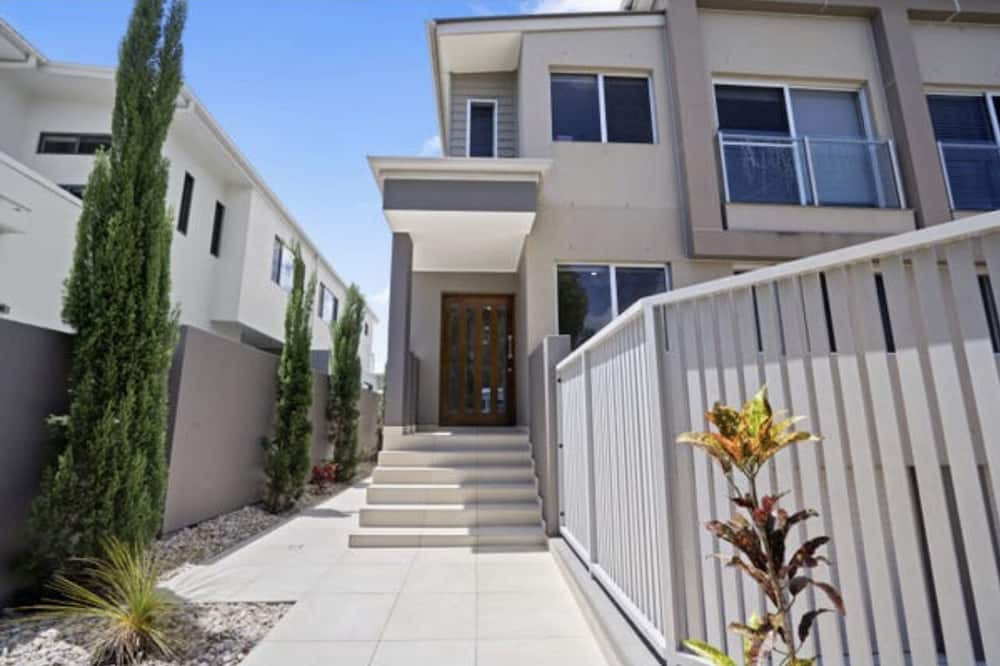 Photo of Outdoor in Biggera Waters