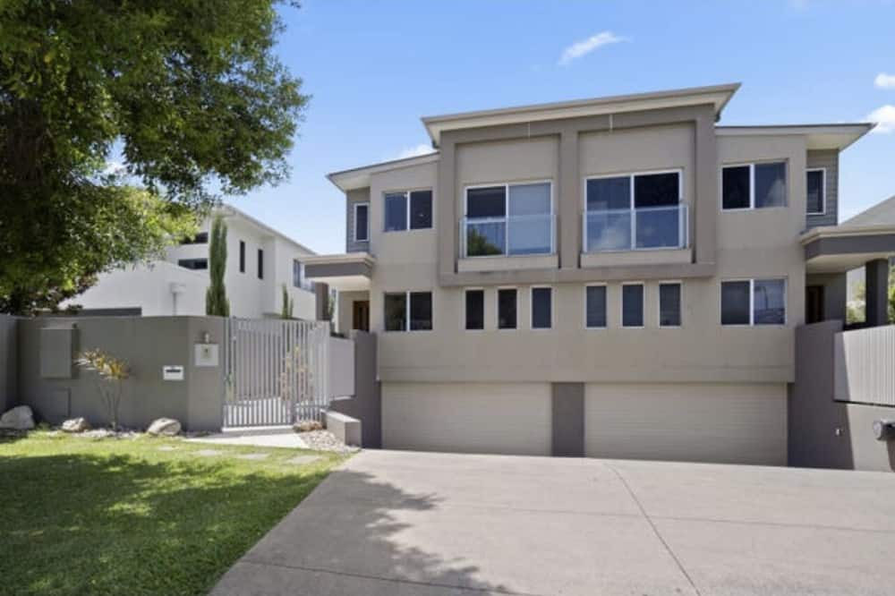 Photo of Outdoor in Biggera Waters