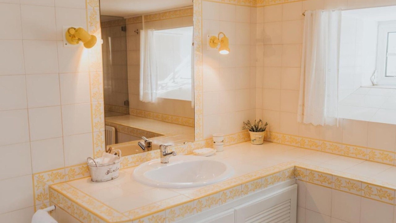 Photo of Bathroom in Covilha