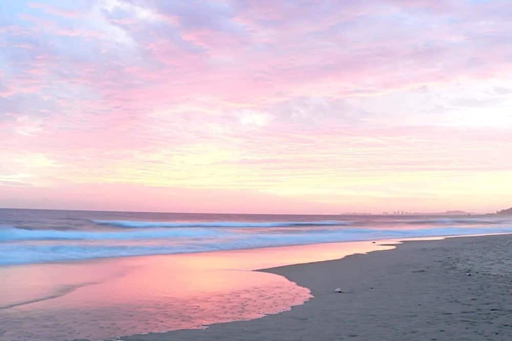 Photo of Others in Mermaid Beach