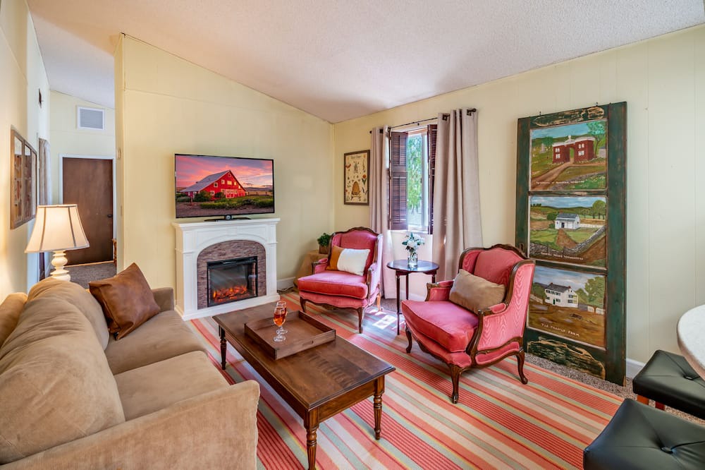 Photo of Livingroom in Santa Ynez