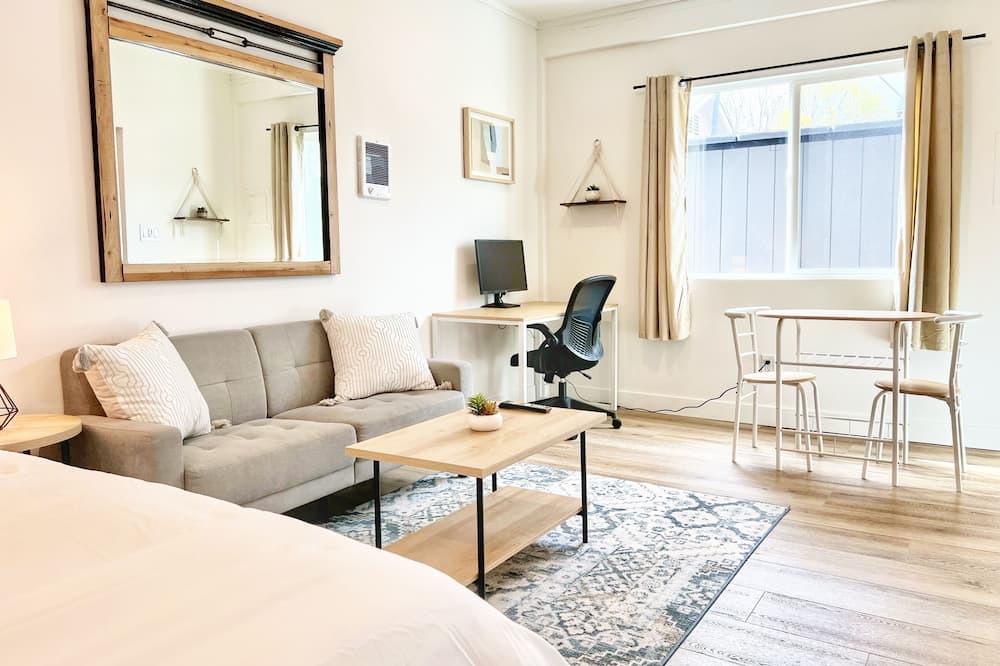 Photo of Livingroom in City Heights