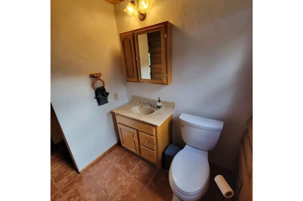 Photo of Bathroom in Benbow