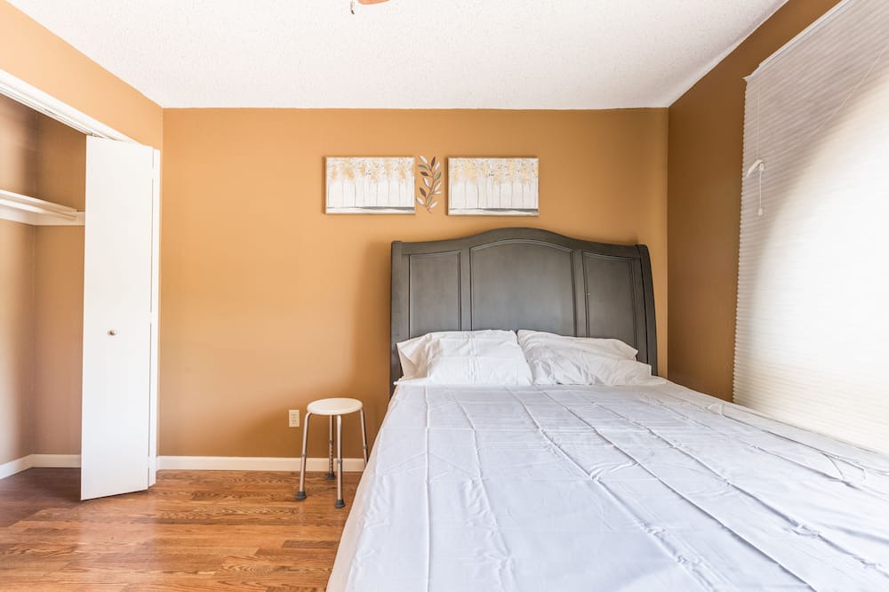 Photo of Bedroom in Madera