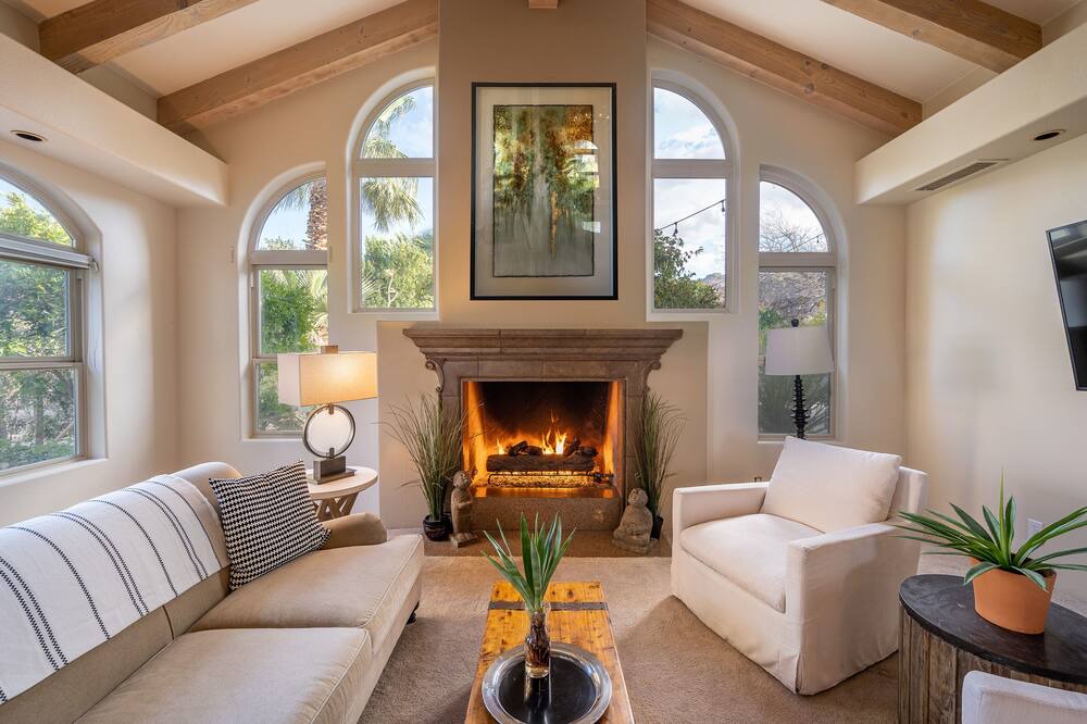 Photo of Livingroom in Palm Desert